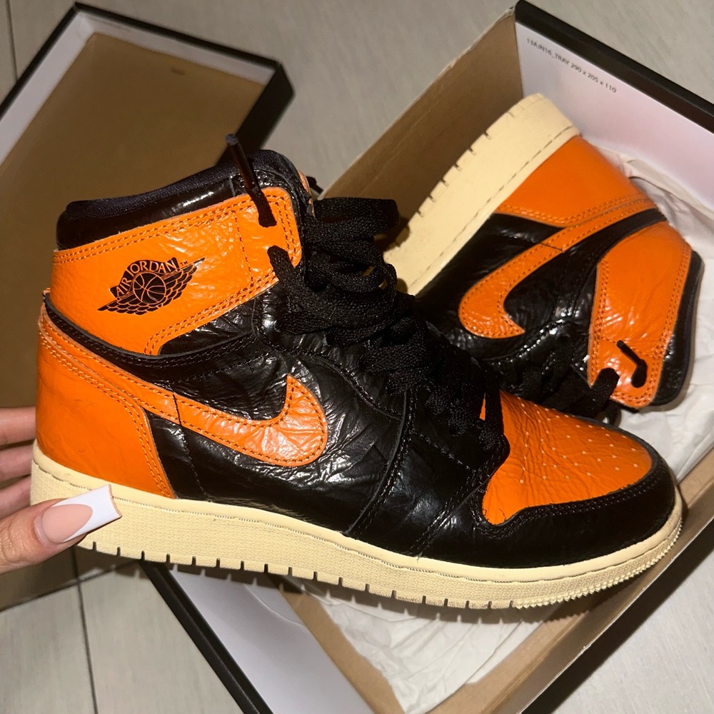 Jordan 1 Retro High
Shattered Backboard 3.0